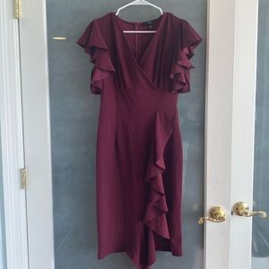 Ladies, V-neck burgundy party dress size medium
